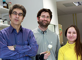 Serge Birman (director), Thomas Riemensperger (postdoctoral research associate) and Marlène Cassar (PhD student). Credit: ESPCI ParisTech